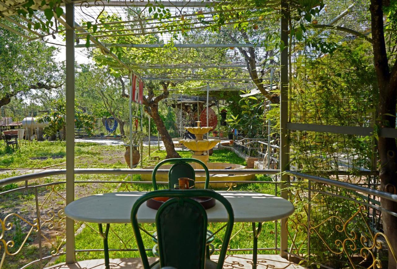 Villa Veni Olive House Kalamata Exterior foto